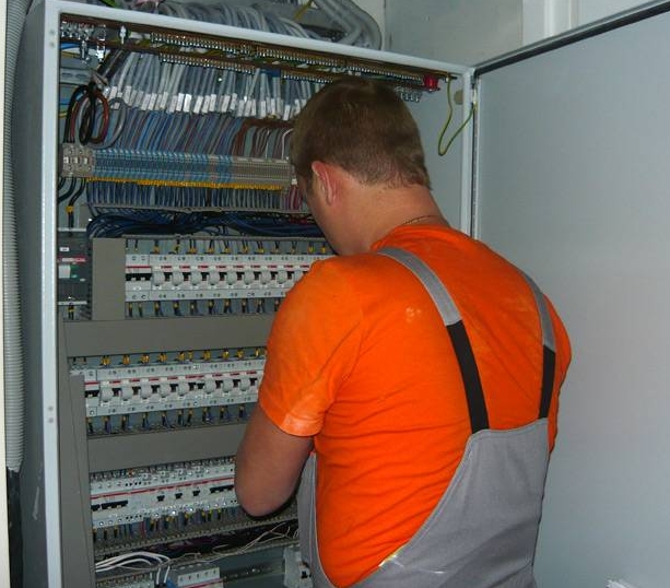 elektromontazhnye raboty